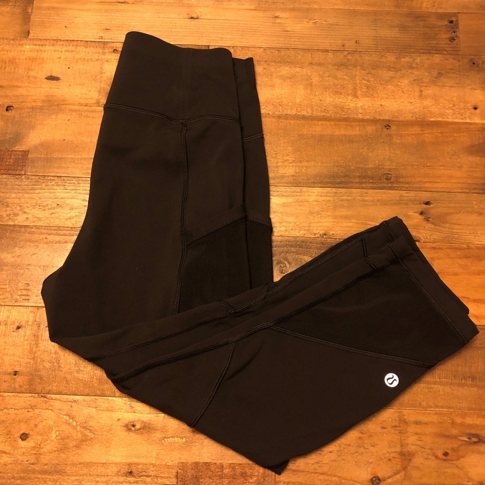Lululemon crop leggings with mesh